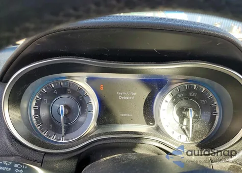 2019 Chrysler 300 Touring z USA, uszkodzony, nr VIN 2C3CCAAG7KH555942